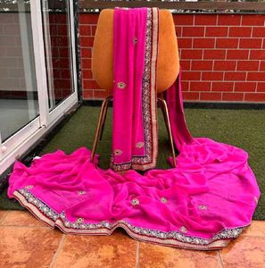 Rani Saree With Embellished Border And Blouse