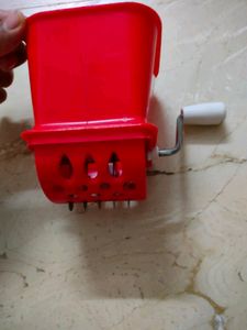 Onion Hand Grinder :EASY TO USE