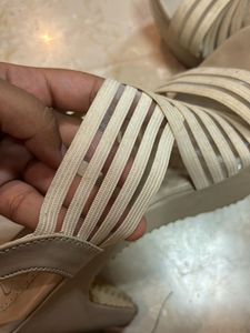 Beige Heels 👠🫶🏻