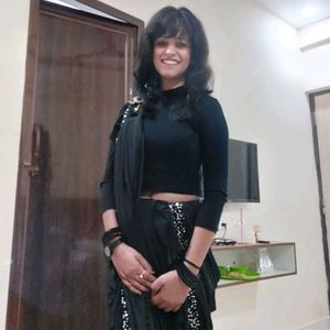 Women&#39;s Black Saree without Blouse and Peticoat