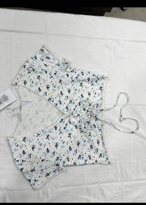 FLORAL NEW WITH TAG Crop Top