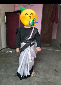 Girls&#39; Silver Saree