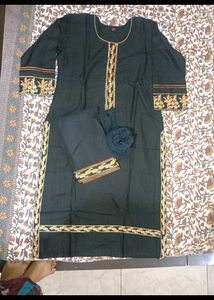 Plack Suit With Dupatta