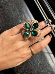 Green Stunning Ring
