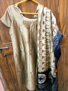 GentlyUsed KhakiColor kurti With BeautifulDupatta