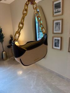 JUTE CLASSIC CHARLES AND KEITH