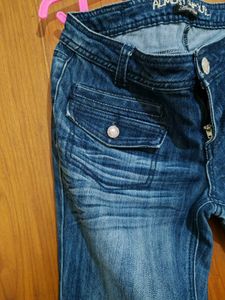 Women&#39;s Jeans