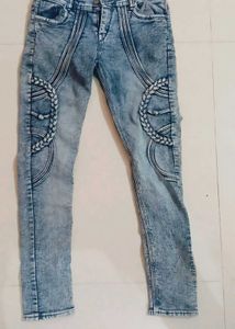Jeans With 3 D Effect
