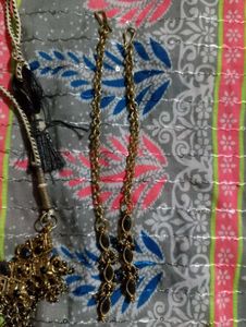 Beautiful Golden Jewellery Set With Black Nag🖤