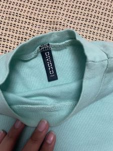 Crisscross waist top