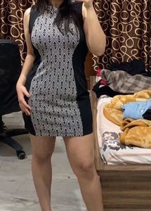 H&amp;M Divided Classy shift Dress