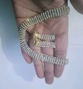 Sparkling Gold Jewellery Set