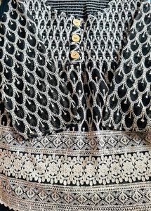 Girls Black &amp; White Patterned Top|No coins ❌
