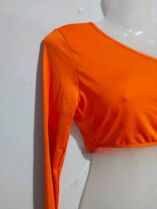 ONE SHOULDER CROP TOP