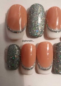 PRESS ON NAILS💅