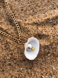 Seashell Pearl Gold Necklace