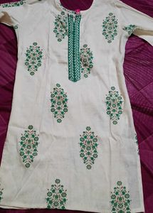 White &amp; Green Floral Print Tunic