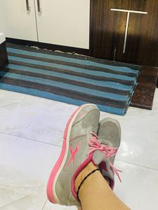 Women Runup Shoes Pink Grey