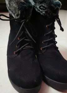 Black Suede Ankle Boots with Fur Trim