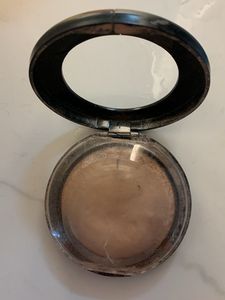 MAC Cosmetics highlighter