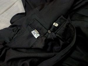 Elegant Black Ruffle Saree 🖤✨