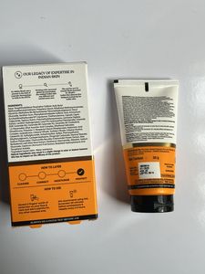 Dr Sheth’s Ceramide And Vitamin C sunscrenn