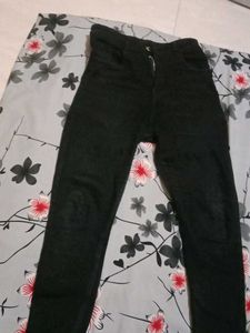 Black High-Waisted Jeans