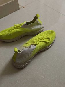 For Sale: Women’s Neon Max Training Shoes – Like N