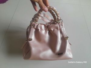 Aldo Beautiful handbag At Offer Price