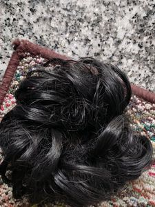 Hair tie