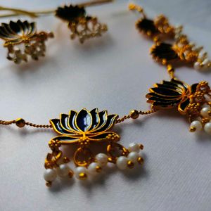 Lotus Necklace Set