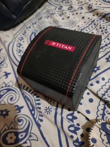TITAN-watch Box
