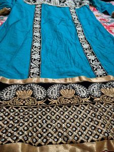 zari work pretty Kurti