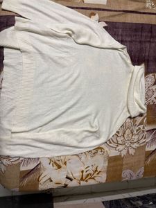White Turtle Neck Sweatshirt🦢🤍