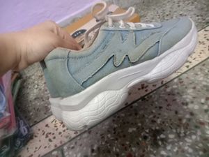 Blue Sneakers💗