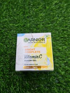 Garnier Vitamin C Serum Gel