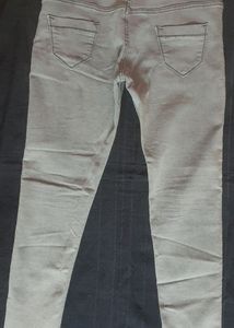 ✨️✨️Price Drop✨️✨️ Slim Fit Ankle Length Jeans
