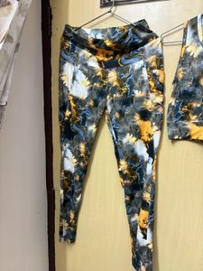 gym yoga Printed Leggings &amp; Top Set
