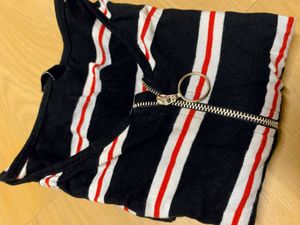 Max zip up round neck top
