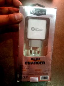 Dual USB Fast Charger