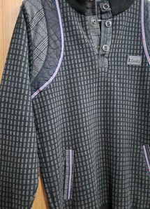 Stylish Checkered Pullover