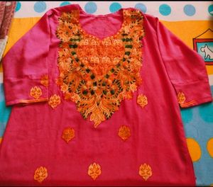 Women Kashmiri Embroidered Short Kurta