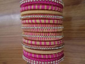 Pink with golden thread bangle