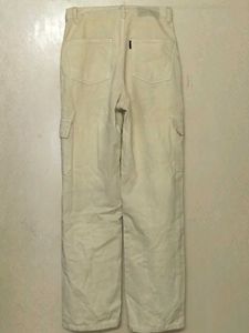 Women&#39;s Beige Cargo Jeans-Straight Fit-High Waist