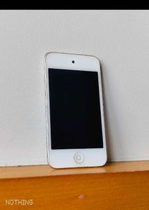 Apple iPod Touch 4th Gen (White, 16GB)