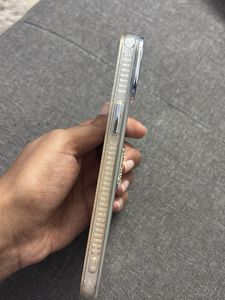 iPhone 15 Plus