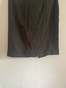 BLACK SKIRT