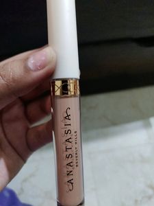 Anastasia Beverly hills lipgloss in shade Summer Vibes