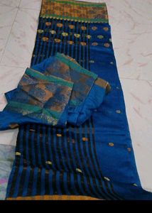 Set Of 5 Sarees With Blouses