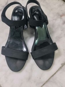 Black🖤 Heels For Girls